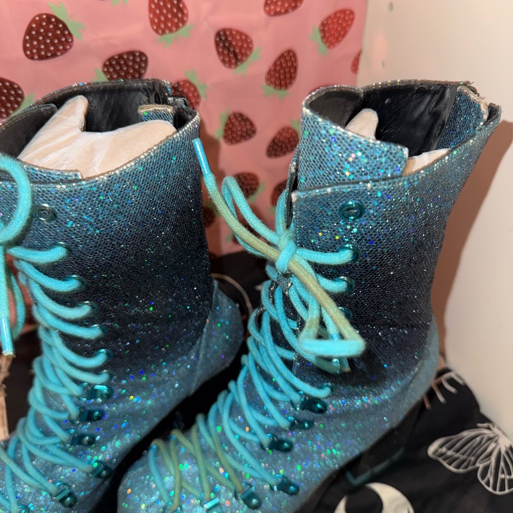 RARE HTF DOLLS KILL CLUB EXX BLUE SPARKLE PLATFORM TRAITOR BOOTS SIZE 9 - Picture 4 of 14